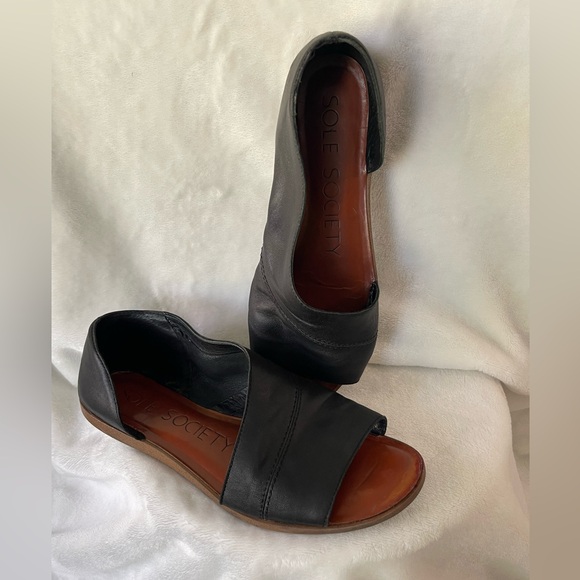 Soul Society, Colvan cut out black leather soft sandal flats size 8 black - Picture 4 of 7